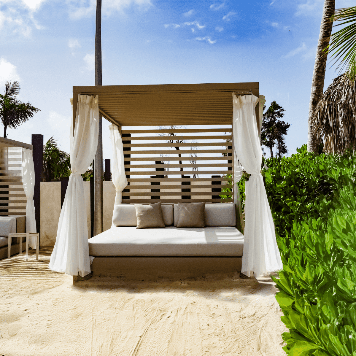 Balinese Bed (Kids Zone)